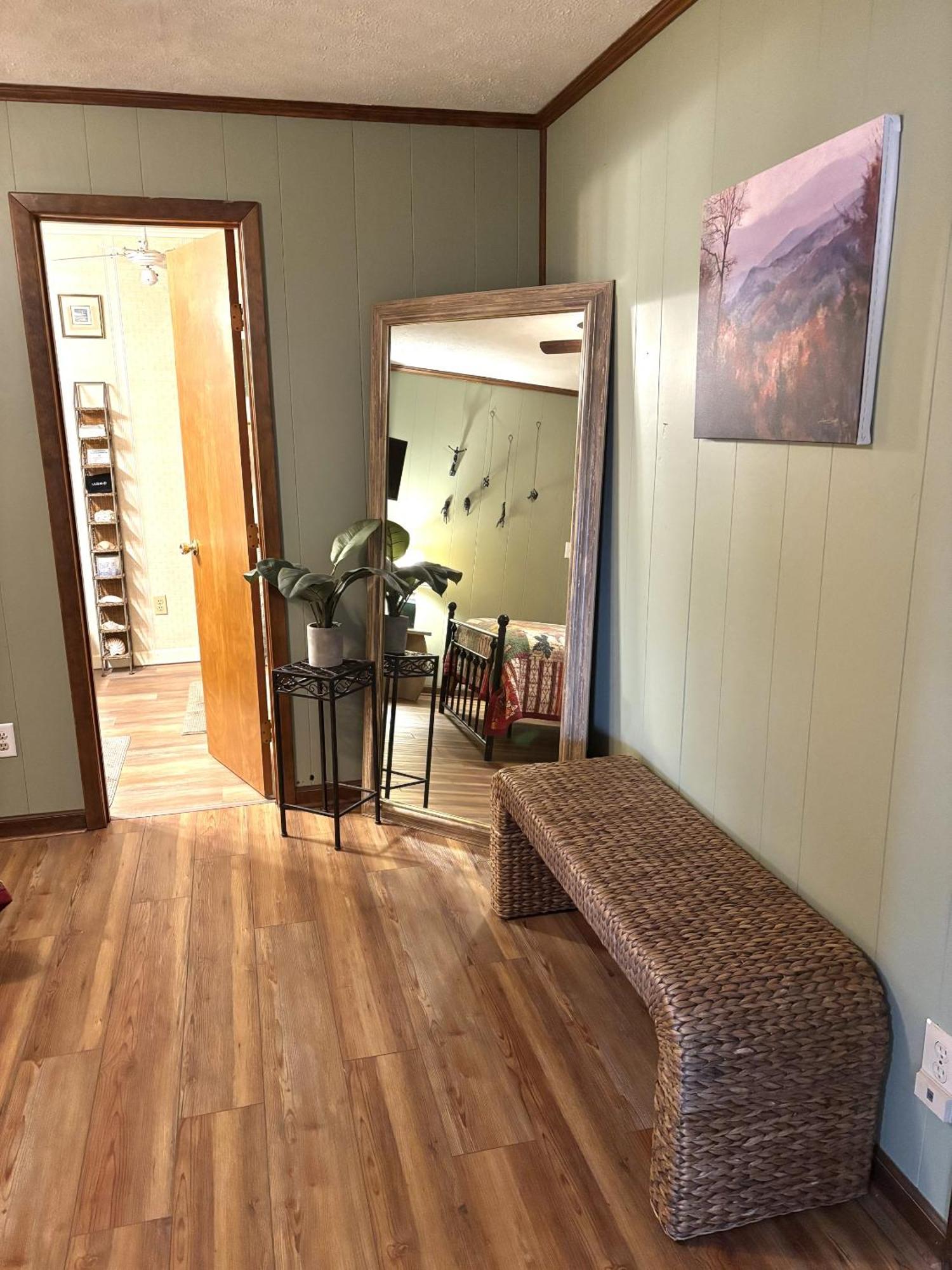 The Iris Garden Downtown Cottages And Suites Нашвил Стая снимка